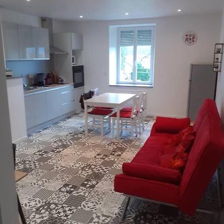 Frasne Logement Entier. Gite Les Brimbelles Екстериор снимка